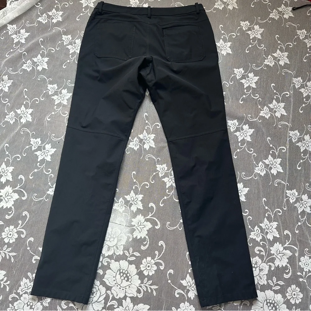 Lululemon ABC Pant Classic in Black Sz 36 - Picture 7 of 14